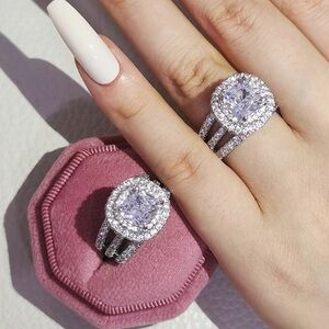 “Queen” White Cubic Zirconia Ring